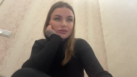 velvetqueen99 online show from April 16, 8:08 pm