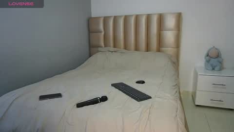 velvet online show from April 16, 10:56 pm