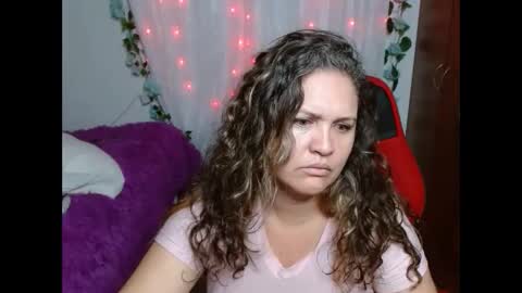 venecasexy44 online show from April 9, 8:20 am