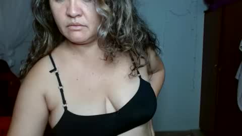 venecasexy44 online show from June 5, 11:27 am