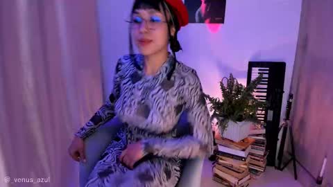 Snapshot of venus_azul chatting on September 20, 12:43 am JulietaIndependent Model venus azul online show from September 20, 12:43 am