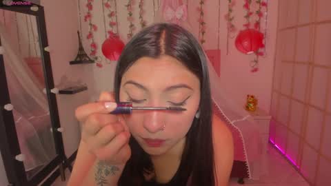 Snapshot of venus_latin_01 chatting on January 28, 1:05 pm Mary online show from January 28, 1:05 pm