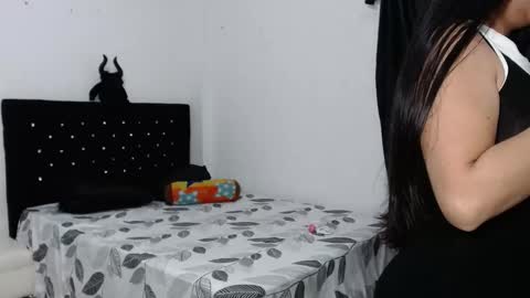 Snapshot of venus_menoza chatting on February 22, 7:32 pm venus_menoza online show from February 22, 7:32 pm