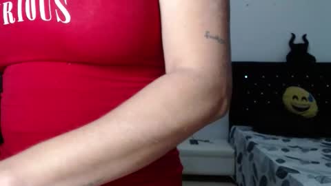 venus_menoza online show from October 20, 1:58 pm