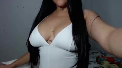 Snapshot of venus_menoza chatting on March 5, 12:44 pm venus_menoza online show from March 5, 12:44 pm