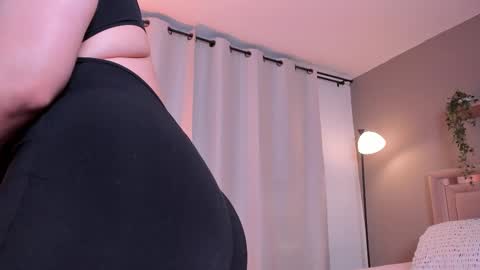 Snapshot of venus_reid chatting on September 14, 4:32 am venus_reid online show from September 14, 4:32 am