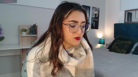 Snapshot of venus_steffen chatting on October 6, 12:33 pm Mia online show from October 6, 12:33 pm