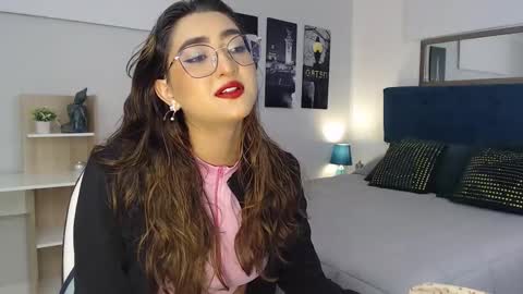 Snapshot of venus_steffen chatting on October 10, 12:43 pm Mia online show from October 10, 12:43 pm