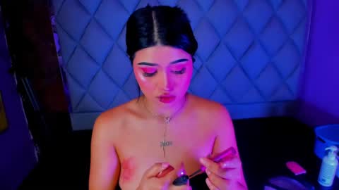 Snapshot of venusowen_ chatting on September 15, 3:20 pm Venusowen online show from September 15, 3:20 pm