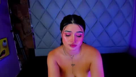 Snapshot of venusowen_ chatting on September 14, 3:10 pm Venusowen online show from September 14, 3:10 pm