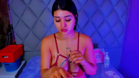 Snapshot of venusowen_ chatting on October 9, 1:37 pm Venusowen online show from October 9, 1:37 pm