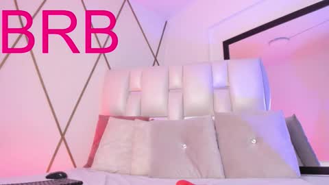 VENUS online show from January 7, 6:00 pm