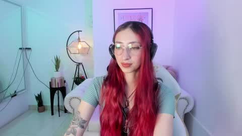 Snapshot of vermelha_gremory1 chatting on December 3, 8:06 pm vermelha gremory1 online show from December 3, 8:06 pm