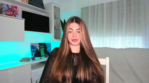 Snapshot of veronarolls chatting on February 27, 4:53 pm Lolitalolz online show from February 27, 4:53 pm