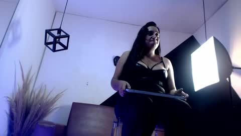   online show from May 29, 8:07 pm