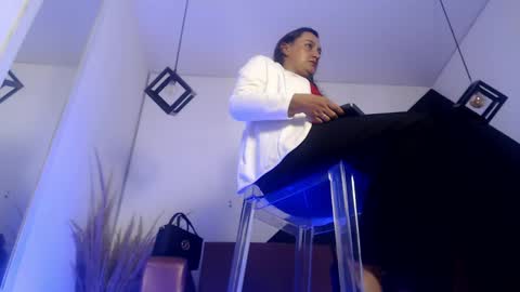   online show from May 27, 7:55 pm