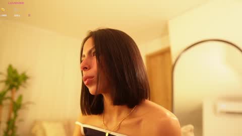 Snapshot of veronica_mendez1 chatting on January 9, 11:47 am Veronica online show from January 9, 11:47 am
