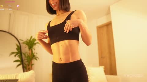 Snapshot of veronica_mendez1 chatting on February 2, 1:02 am Veronica online show from February 2, 1:02 am