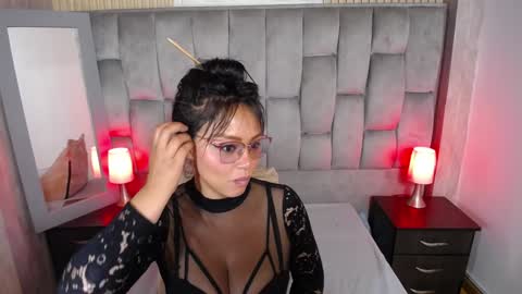 Snapshot of veronica_saenzz1 chatting on January 31, 12:18 pm Vero online show from January 31, 12:18 pm