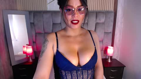 Snapshot of veronica_saenzz1 chatting on February 4, 12:33 pm Vero online show from February 4, 12:33 pm