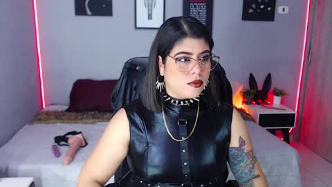 Snapshot of veronika_metalstar chatting on March 11, 12:06 pm Miss Veronika online show from March 11, 12:06 pm
