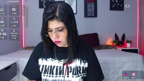 Snapshot of veronika_metalstar chatting on February 25, 12:27 pm Miss Veronika online show from February 25, 12:27 pm