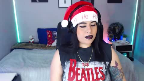 Snapshot of veronika_metalstar chatting on December 21, 4:09 am Miss Veronika online show from December 21, 4:09 am