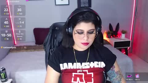 Snapshot of veronika_metalstar chatting on February 20, 2:24 pm Miss Veronika online show from February 20, 2:24 pm
