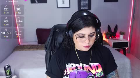 Snapshot of veronika_metalstar chatting on February 18, 3:10 pm Miss Veronika online show from February 18, 3:10 pm