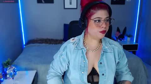 Snapshot of veronika_metalstar chatting on December 3, 10:26 am Miss Veronika online show from December 3, 10:26 am