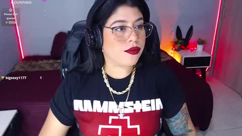 Snapshot of veronika_metalstar chatting on January 23, 3:43 pm Miss Veronika online show from January 23, 3:43 pm