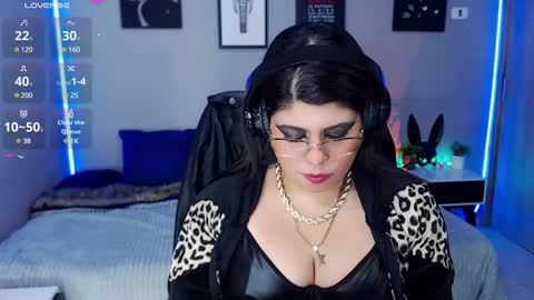 Snapshot of veronika_metalstar chatting on January 18, 2:44 pm Miss Veronika online show from January 18, 2:44 pm