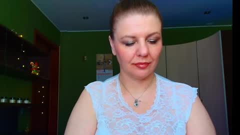 VeronikawGold online show from June 9, 11:20 am