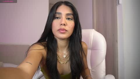  V A L  help me reach 100likes online show from March 5, 3:02 am