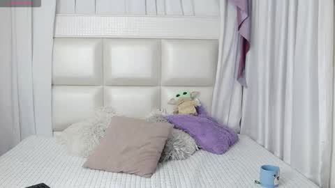 Snapshot of verosantana1 chatting on September 27, 1:57 am Vernica online show from September 27, 1:57 am