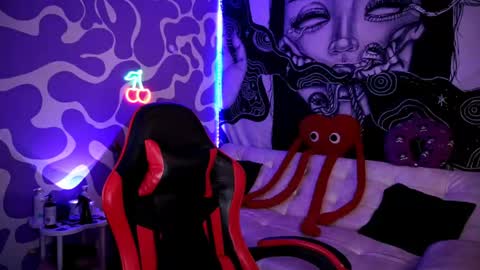        online show from May 31, 1:55 am