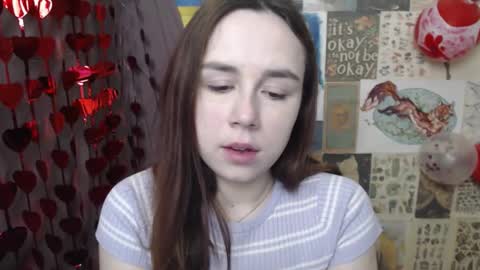 veryveryvery_shy online show from February 12, 7:10 am