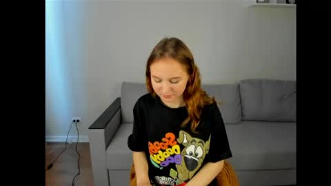 vicki_milles online show from May 18, 9:15 am