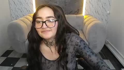VICKY  online show from July 28, 8:01 pm