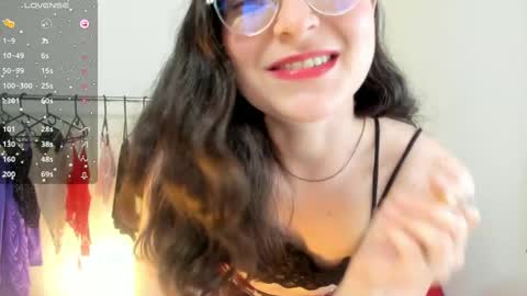 Snapshot of vicky_cristinax chatting on December 10, 3:52 am Vicky online show from December 10, 3:52 am