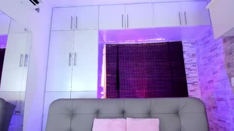 Snapshot of vicky_kittyy chatting on September 20, 6:39 pm Amy online show from September 20, 6:39 pm
