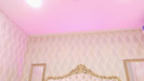 vicky_sky_ online show from May 12, 4:13 pm