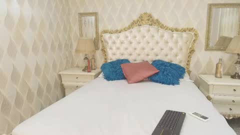 vicky_sky_ online show from May 15, 11:46 am
