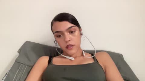 Snapshot of vickyyyx chatting on January 14, 2:40 am Goddess Victory  online show from January 14, 2:40 am