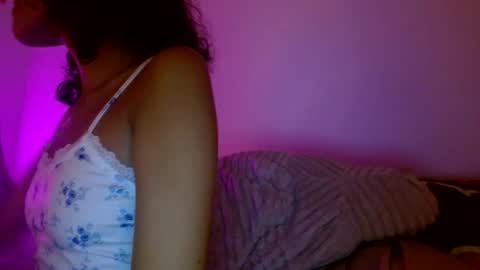 Snapshot of vickyyyx chatting on October 25, 5:59 am Goddess Victory  online show from October 25, 5:59 am