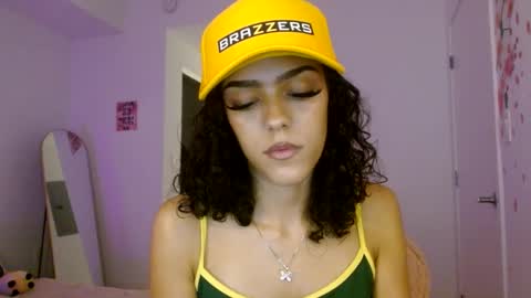 Snapshot of vickyyyx chatting on October 7, 1:43 am Goddess Victory  online show from October 7, 1:43 am
