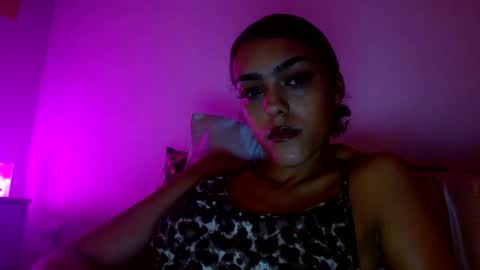 Snapshot of vickyyyx chatting on September 11, 4:57 am Goddess Victory  online show from September 11, 4:57 am