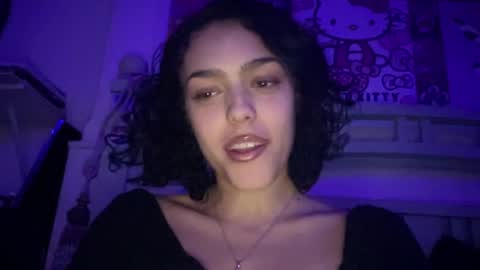 Snapshot of vickyyyx chatting on December 8, 7:15 am Goddess Victory  online show from December 8, 7:15 am