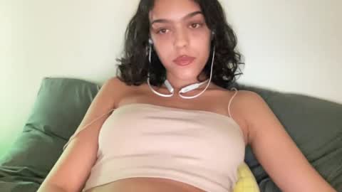 Snapshot of vickyyyx chatting on February 11, 5:58 am Goddess Victory  online show from February 11, 5:58 am
