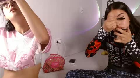 victoria online show from April 15, 8:20 pm